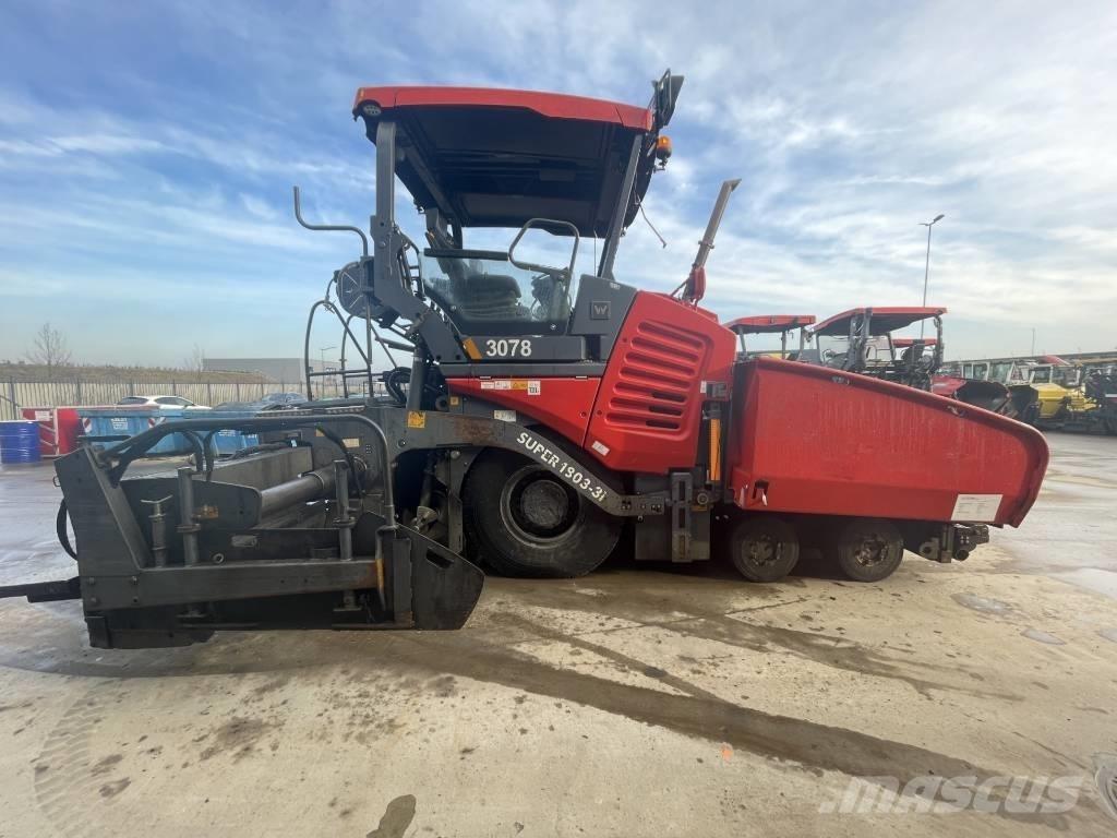 Vögele SUPER 1803-3I معدات السفلتة