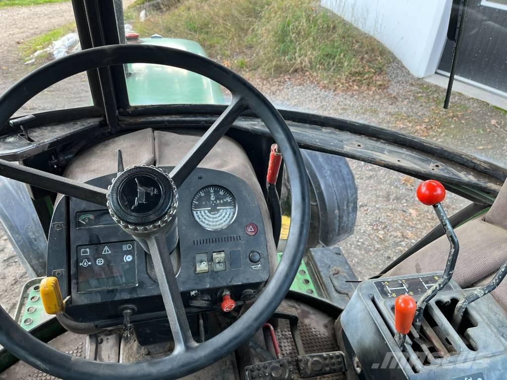 John Deere 2040 S الجرارات