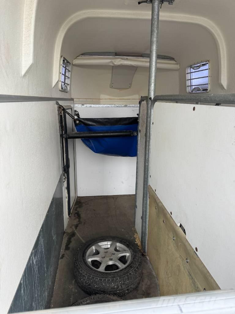 Thule Excellent 200 مقطورات نقل الحيوانات