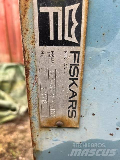Fiskars 4x8 زحافات ساحقة