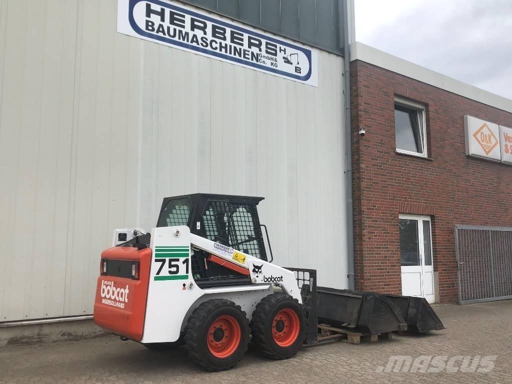 Bobcat 751 لوادر انزلاقية التوجيه