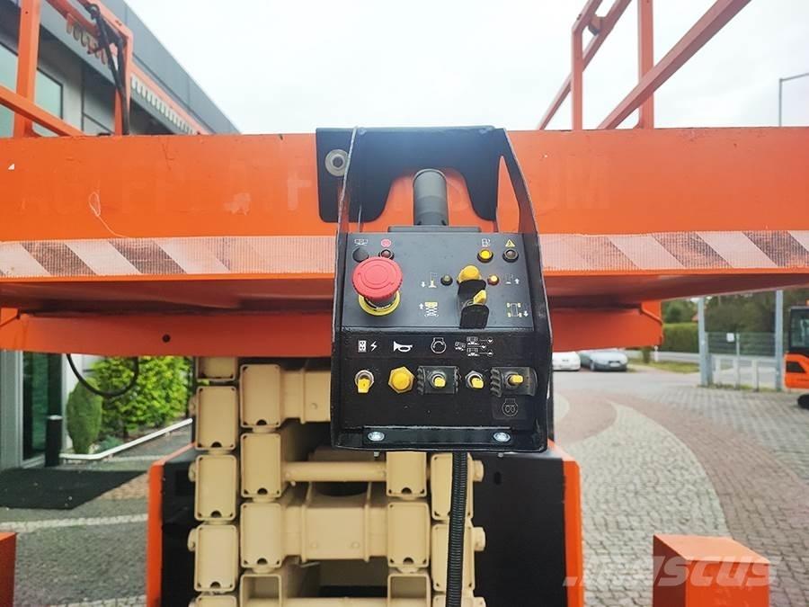 JLG 530LRT رافعات مقصية الشكل