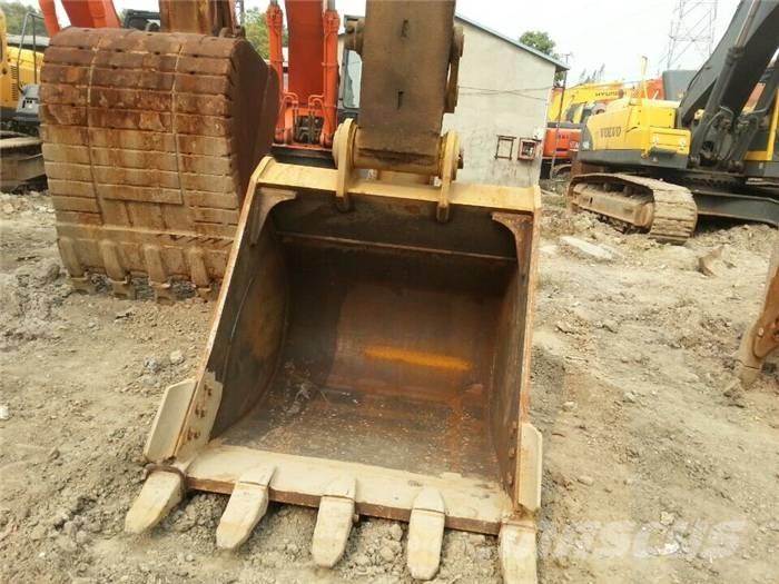 CAT 329 D حفارات زحافة