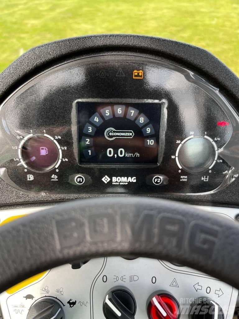 Bomag BW 177 D-5 مداحل أحادية الأسطوانة