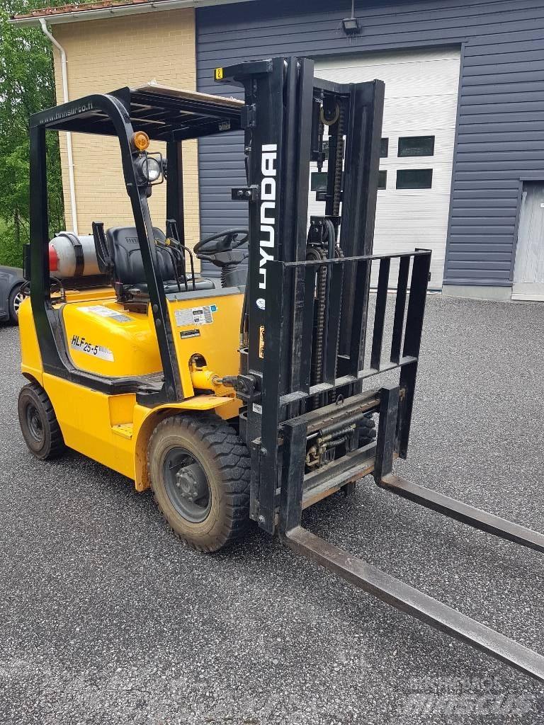 Hyundai HLF 25-5 شاحنات LPG