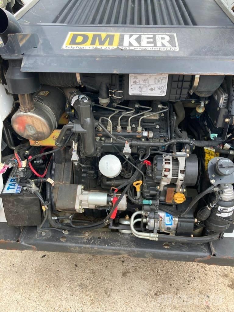Bobcat S 570 لوادر انزلاقية التوجيه