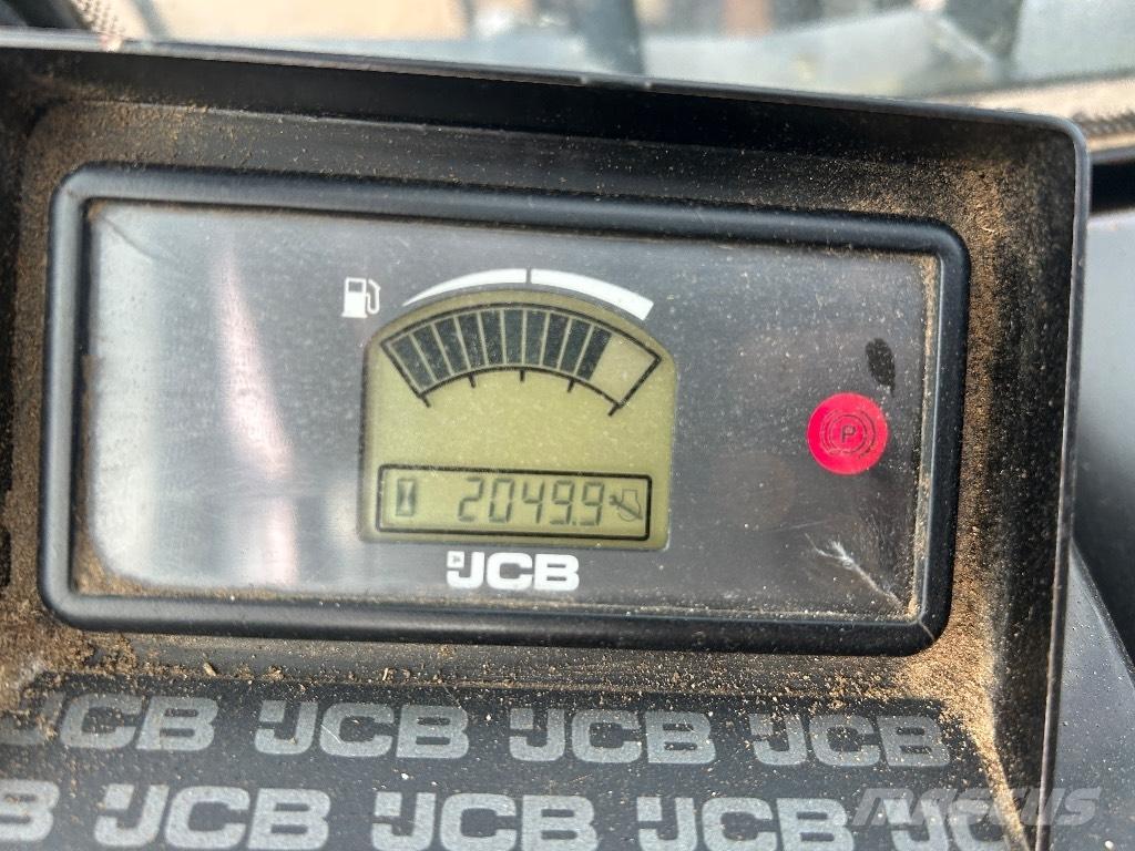 JCB 926 شاحنات الطرق الوعرة