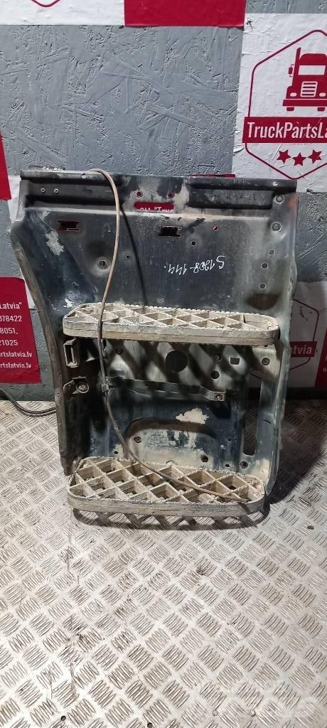 Scania 94 D.   1515194 كابينة والداخلية