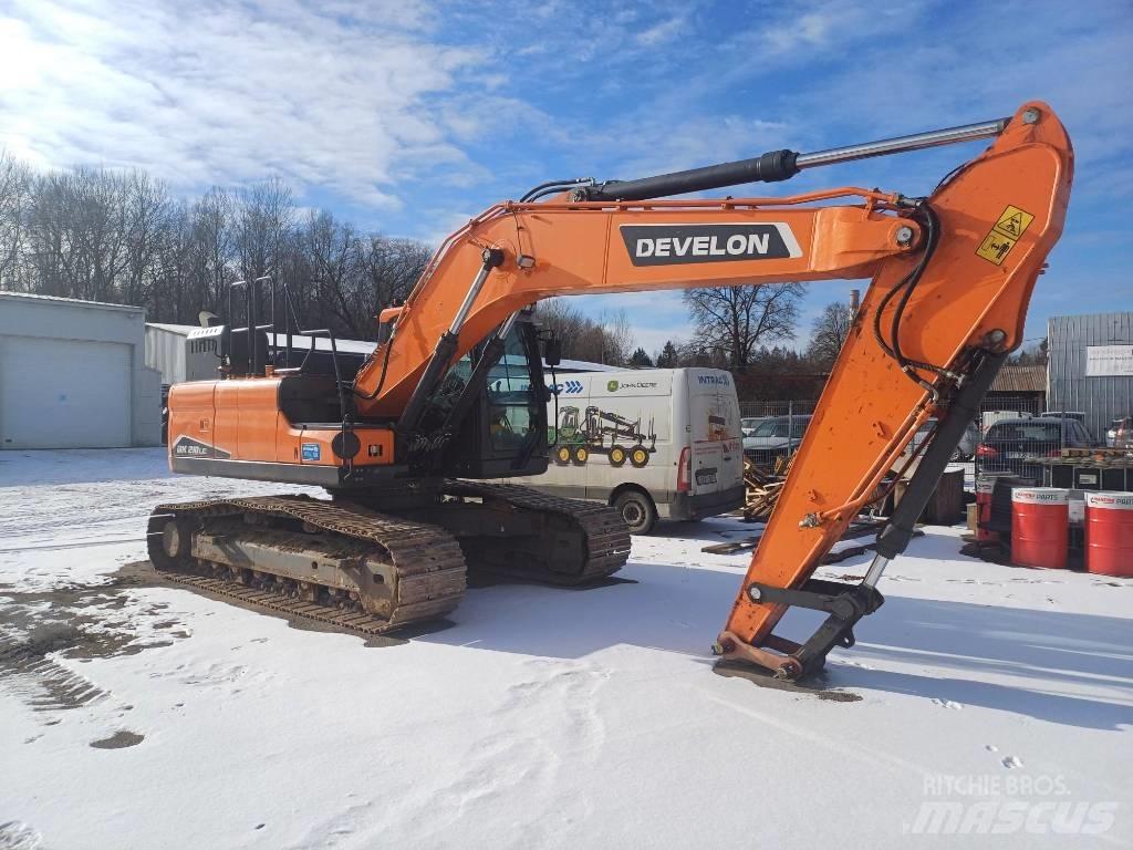 Develon DX 210 LC-7 حفارات زحافة