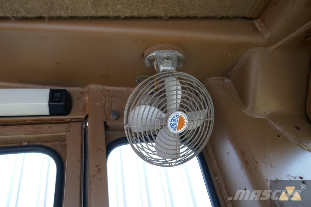 CAT 130G معدات تمهيد الطرق