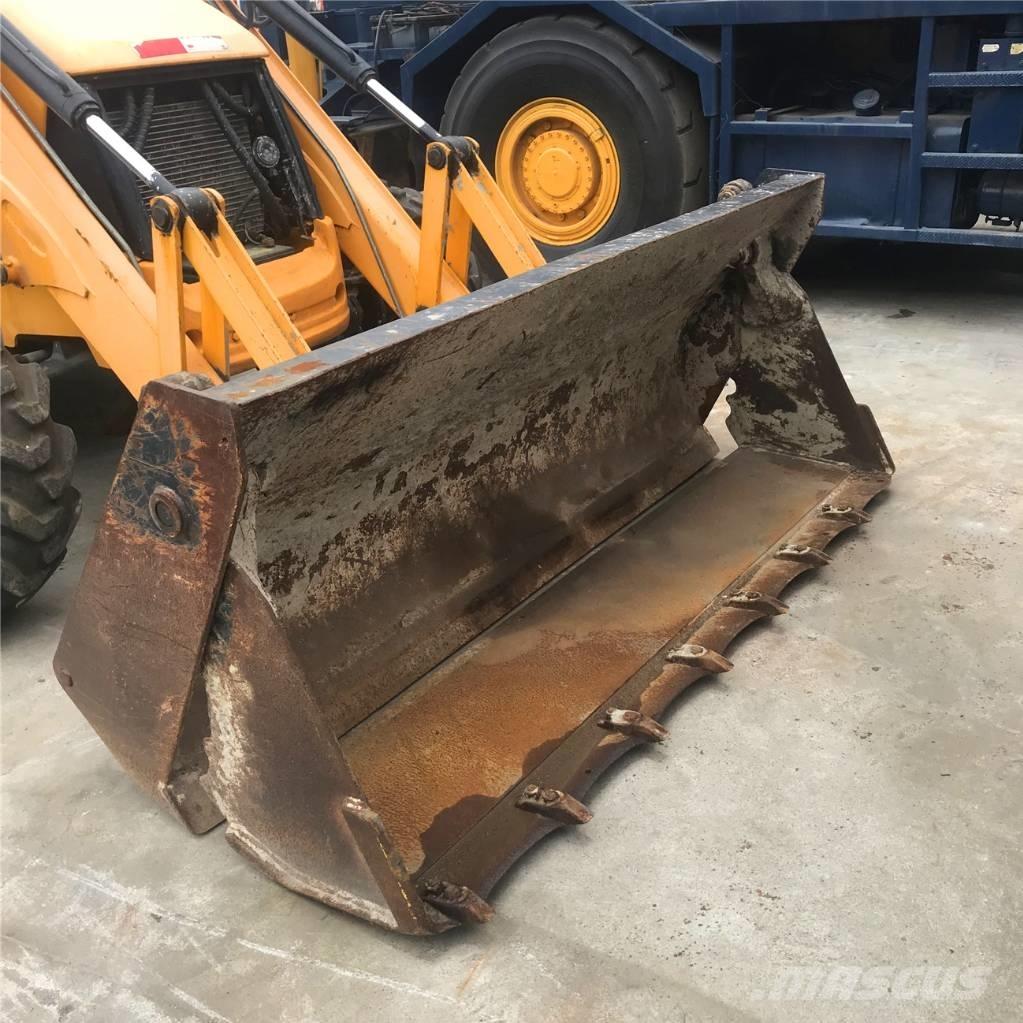 JCB 3CX لوادر ذات جرافات عكسية