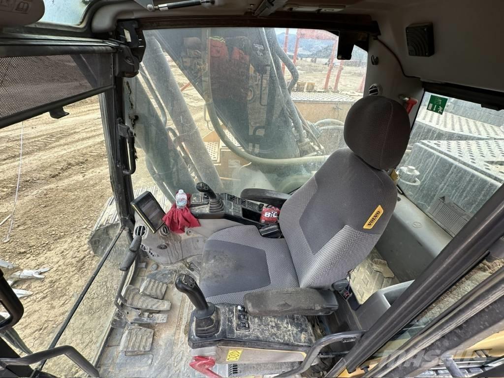 Volvo EC 380 EL حفارات زحافة