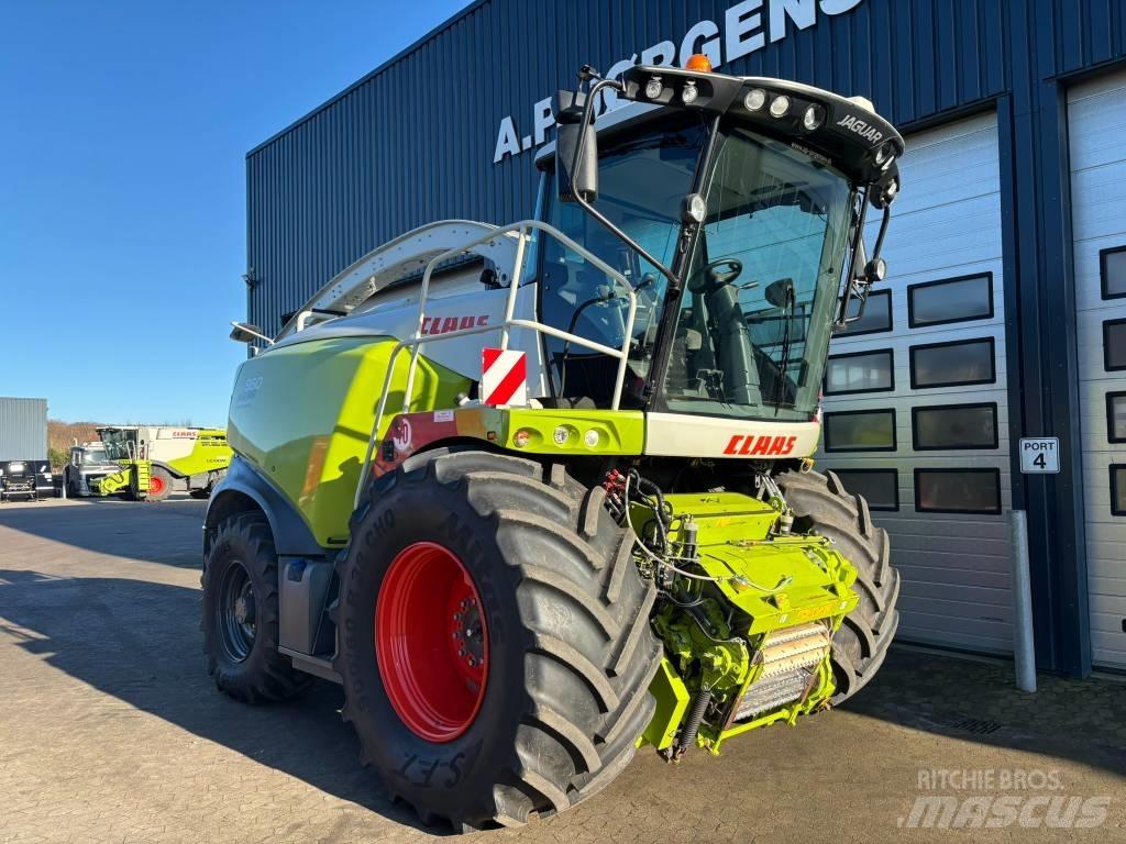 CLAAS Jaguar 960 4WD علافات ذاتية الدفع