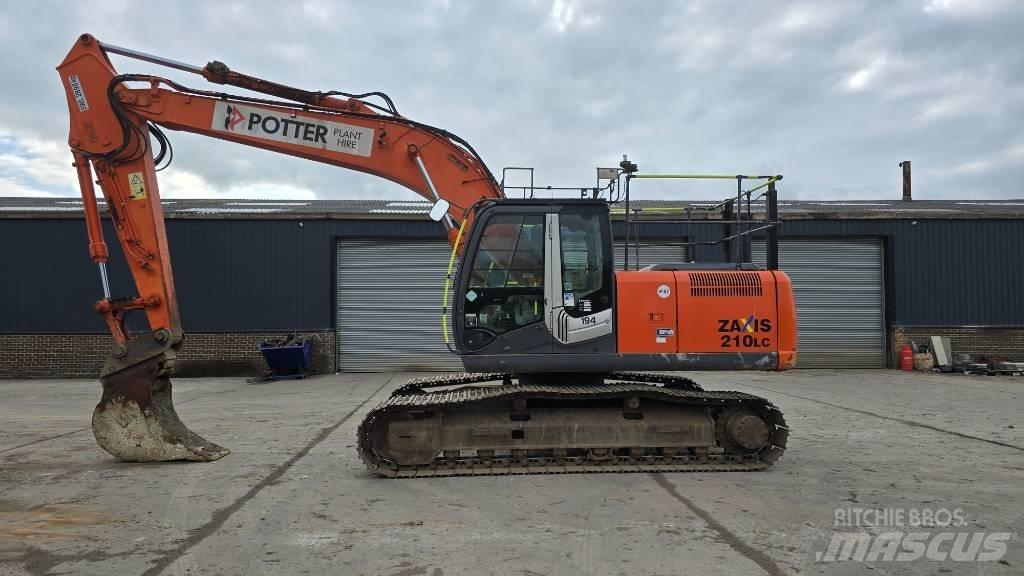 Hitachi ZX 210 LC-3 حفارات زحافة