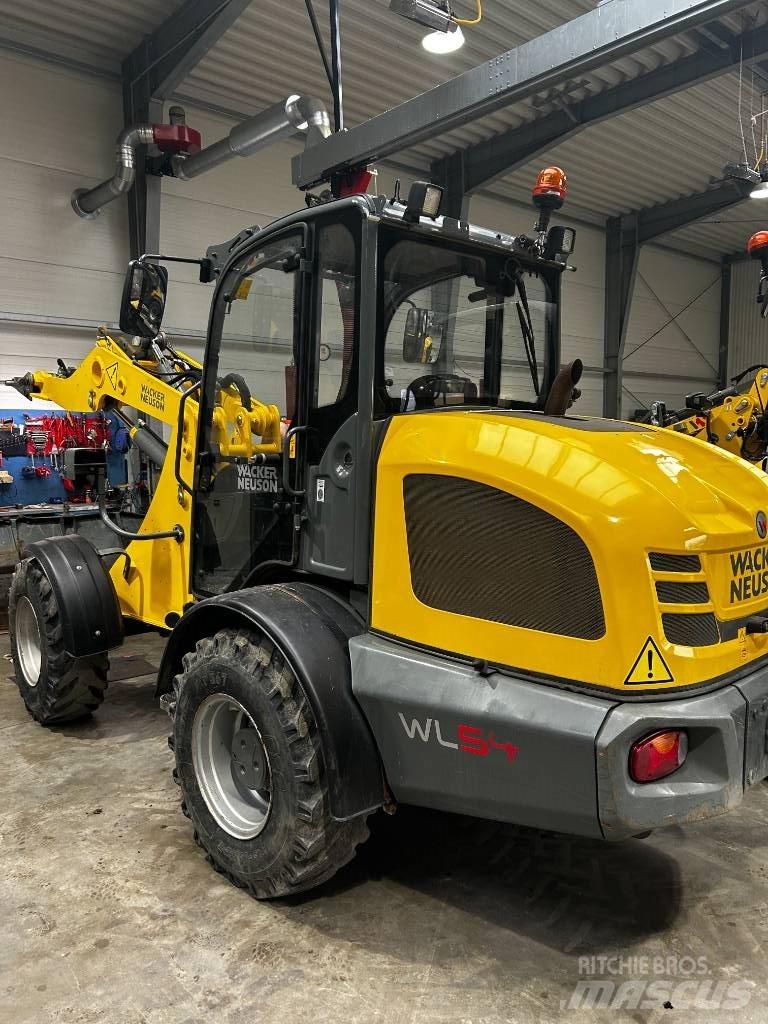 Wacker Neuson WL 54 لوادر بعجل