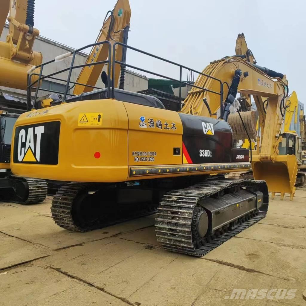 CAT 336D2 حفارات زحافة