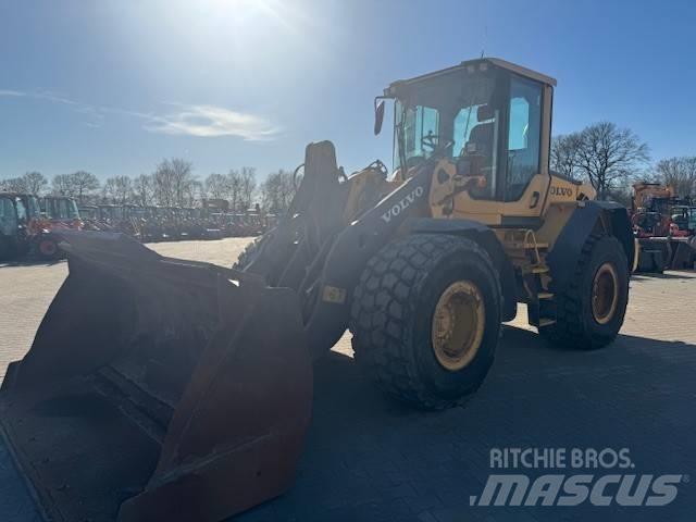 Volvo L 90 F لوادر بعجل
