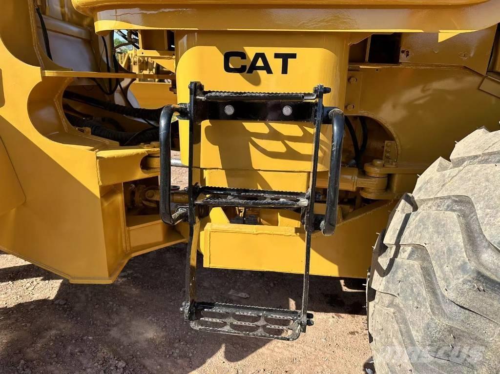 CAT 966H لوادر بعجل