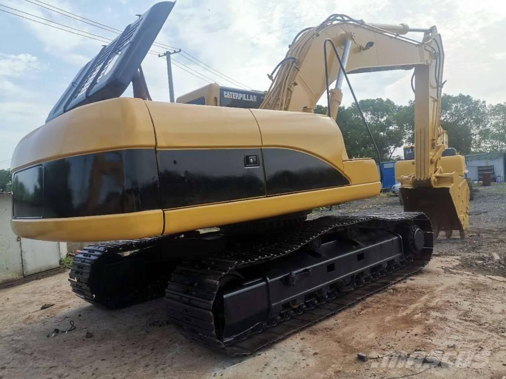 CAT 325C حفارات زحافة