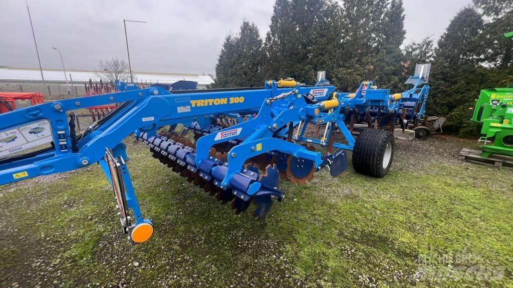 Farmet Triton 300 P المحراث الحفار