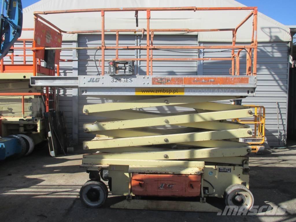 JLG 3246 ES رافعات مقصية الشكل