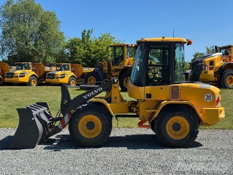 Volvo L 35 G لوادر بعجل