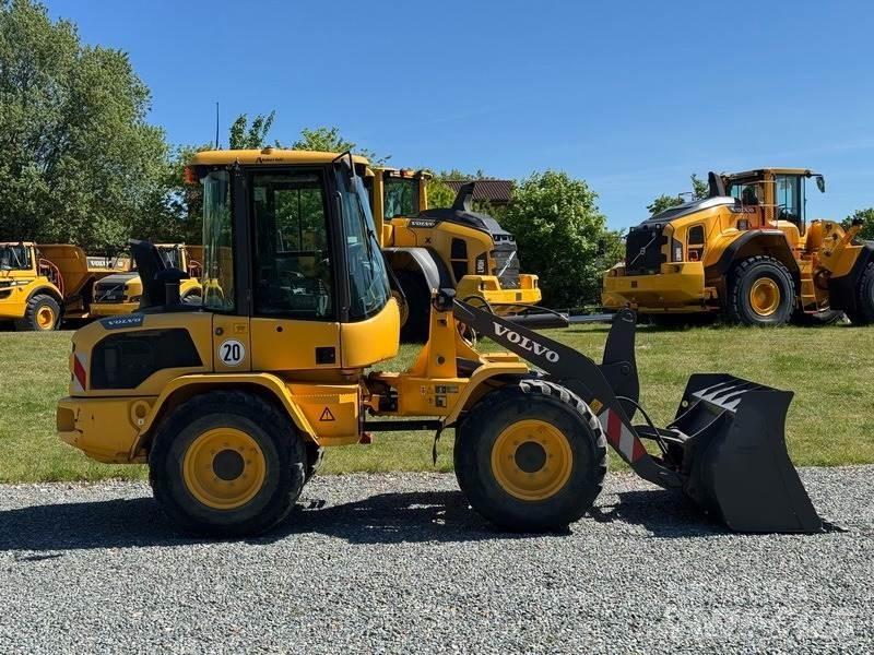 Volvo L 35 G لوادر بعجل