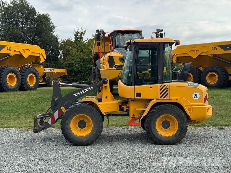 Volvo L 35 G لوادر بعجل