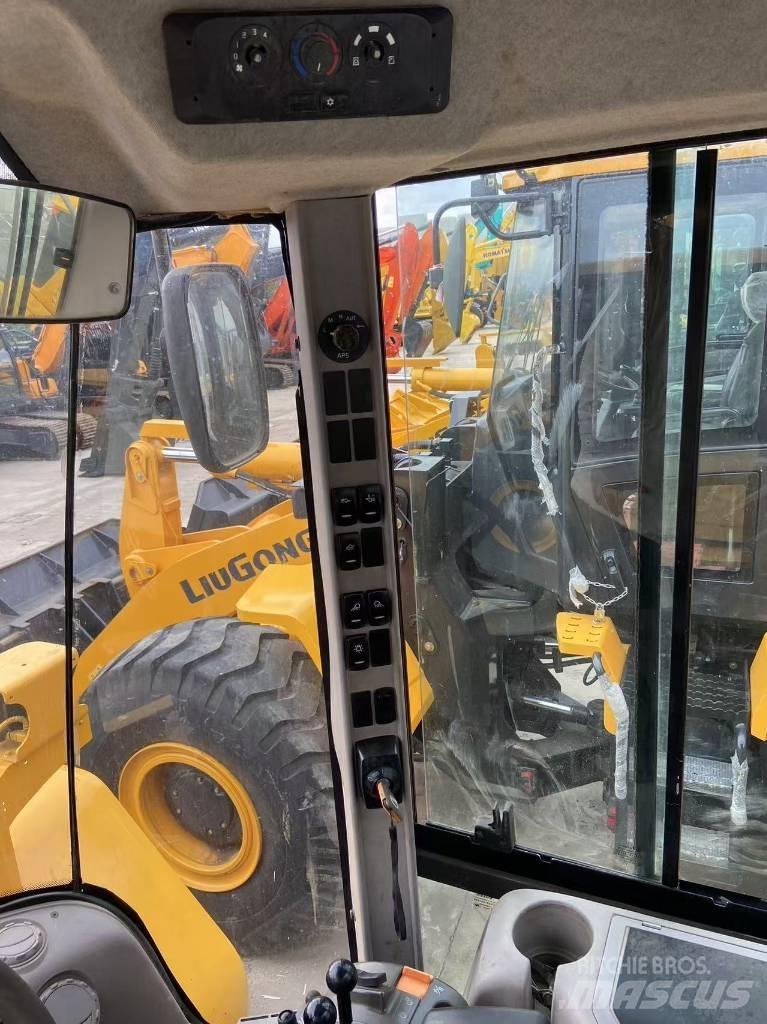 Volvo L 105 لوادر بعجل