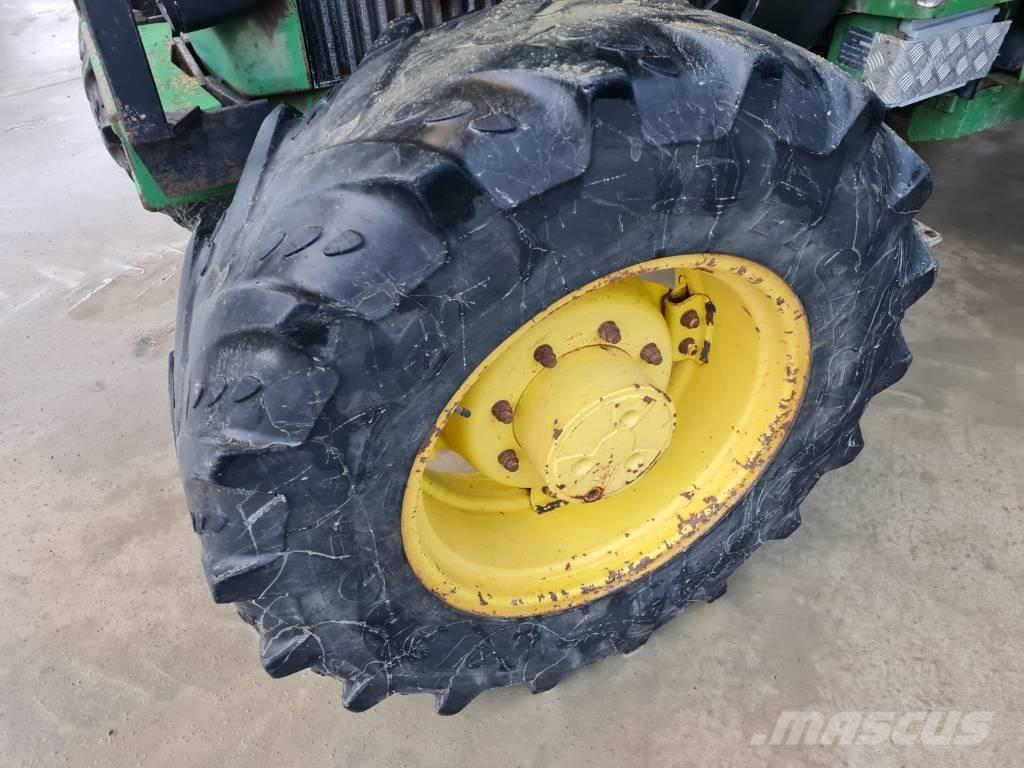 John Deere 2850 الجرارات