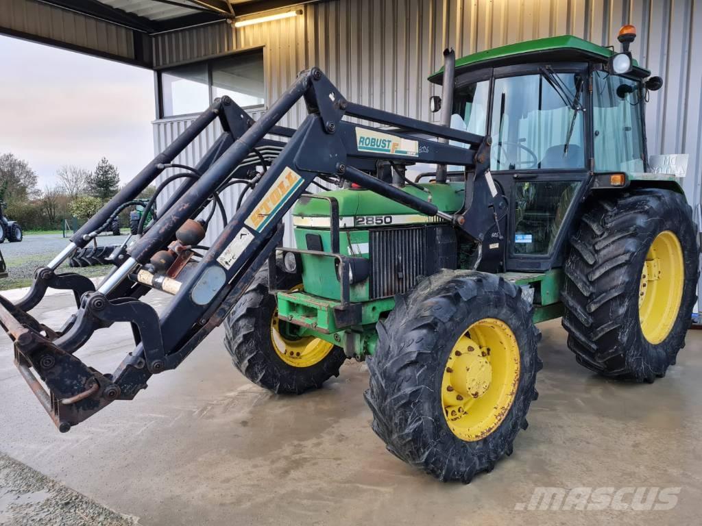 John Deere 2850 الجرارات