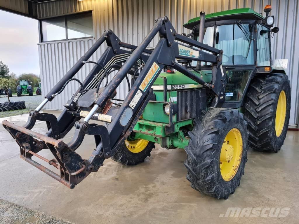 John Deere 2850 الجرارات