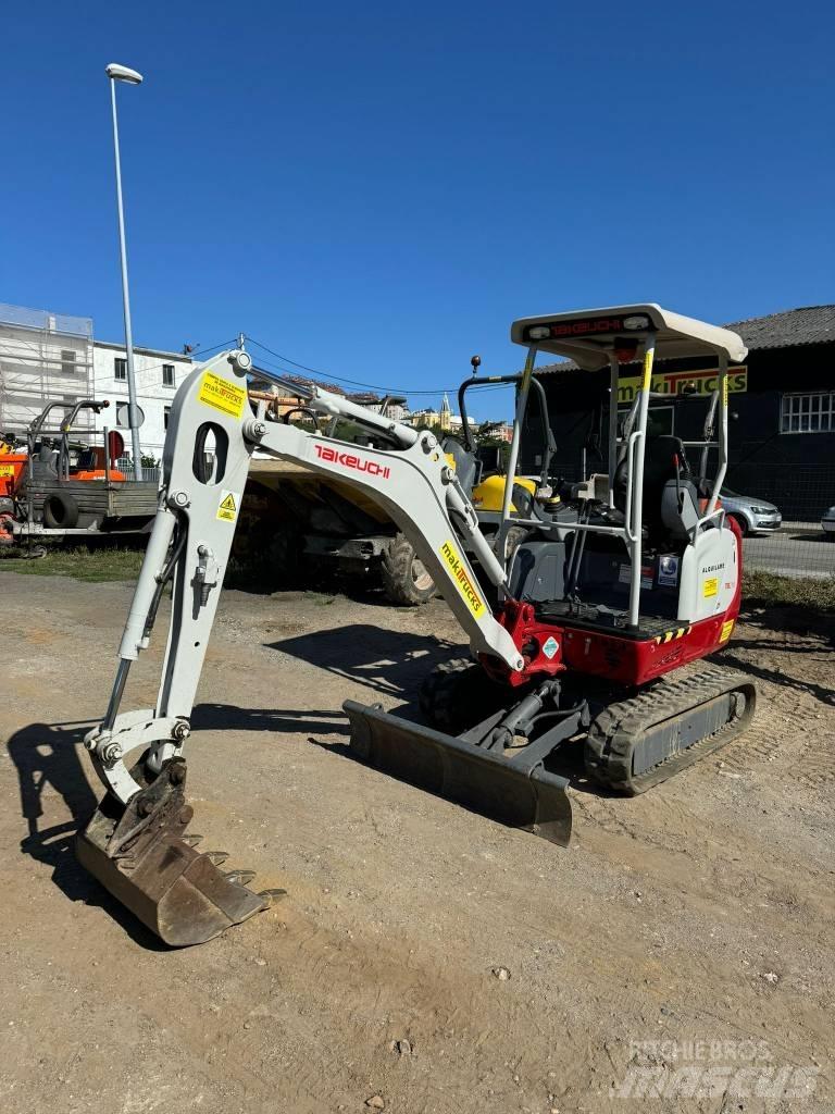 Takeuchi TB216 حفارات صغيرة أقل من 7 طن (حفارات صغيرة)