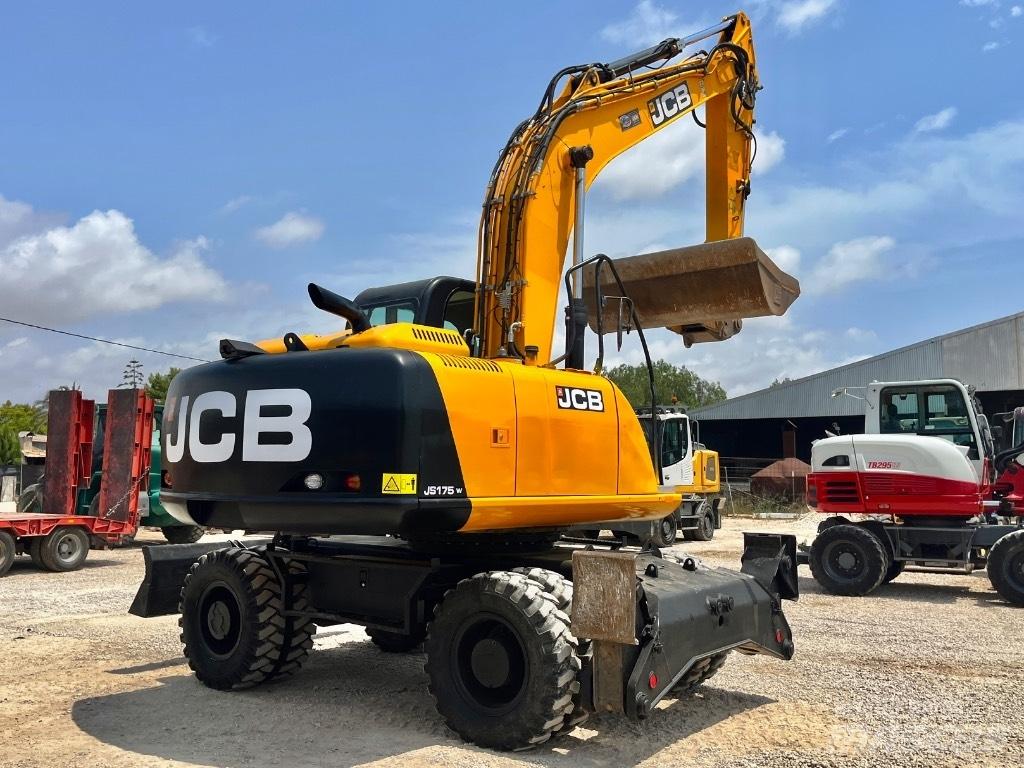 JCB JS 175 W حفارات بعجل