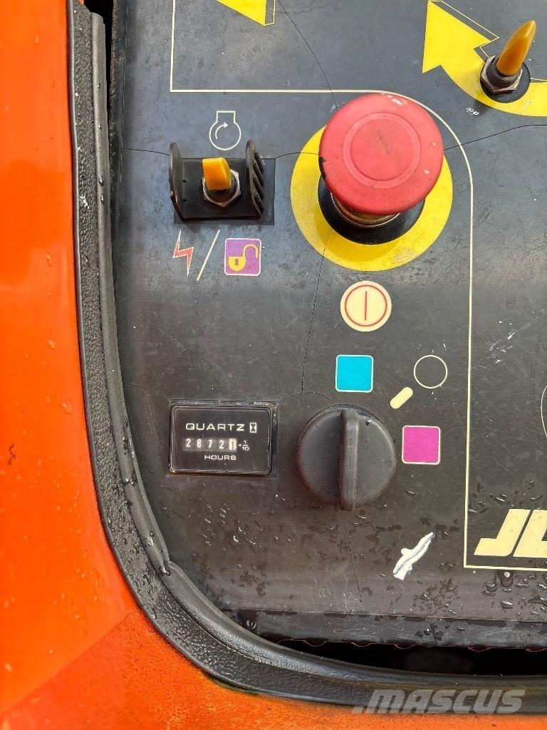 JLG 860 SJ رافعات سلة تلسكوبية
