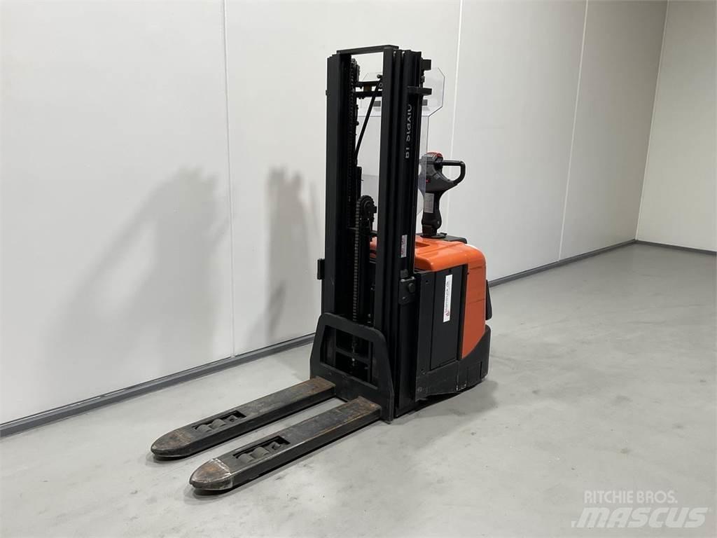 BT SPE125L شاحنات مناولة ذاتية الدفع