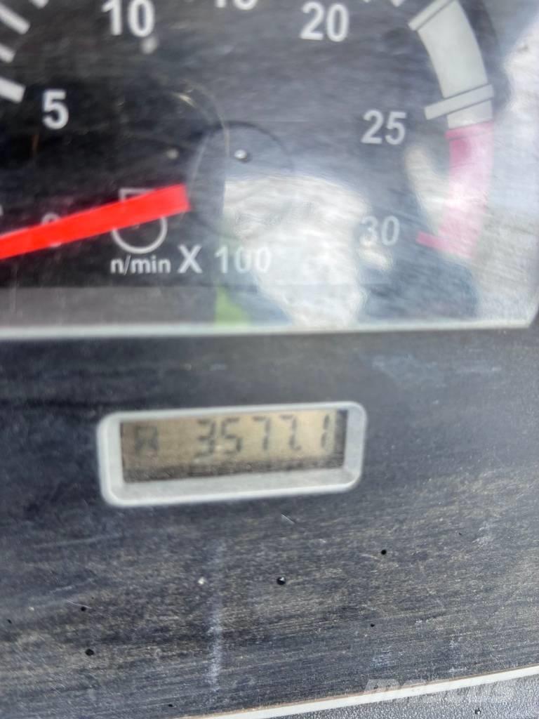 CAT 432 F لوادر ذات جرافات عكسية