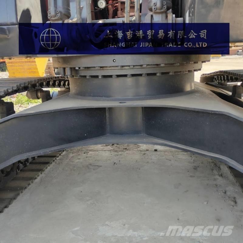 Hitachi ZX 240 حفارات زحافة