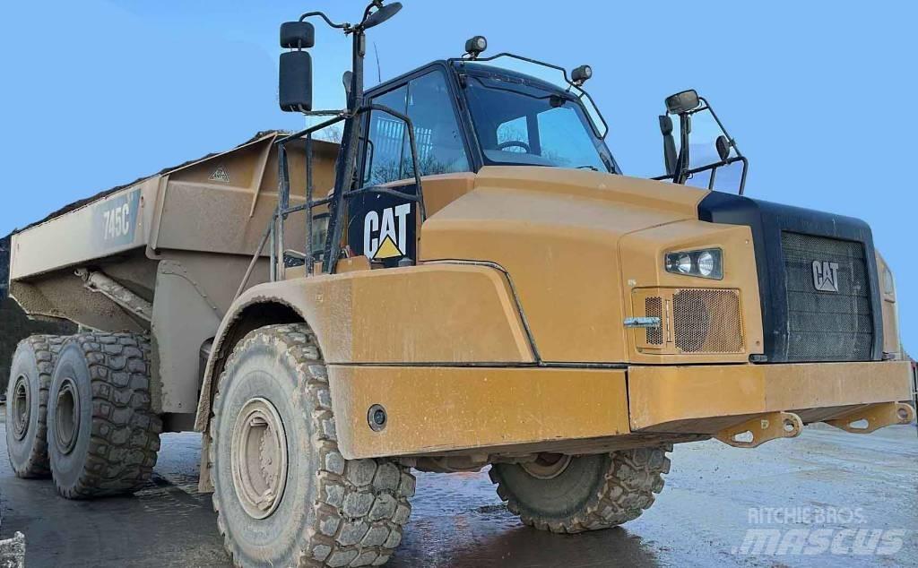 CAT 745 C ساحبات مفصلية