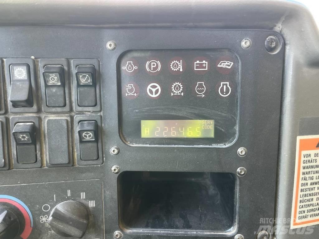CAT 771D شاحنات المخلفات الصلبة