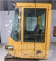 Volvo L 180 E Cab كابينة والداخلية