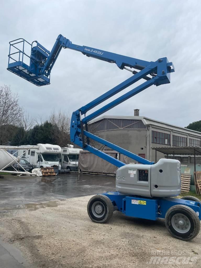 Genie Z 45/25 DC رافعات سلة مفصلية