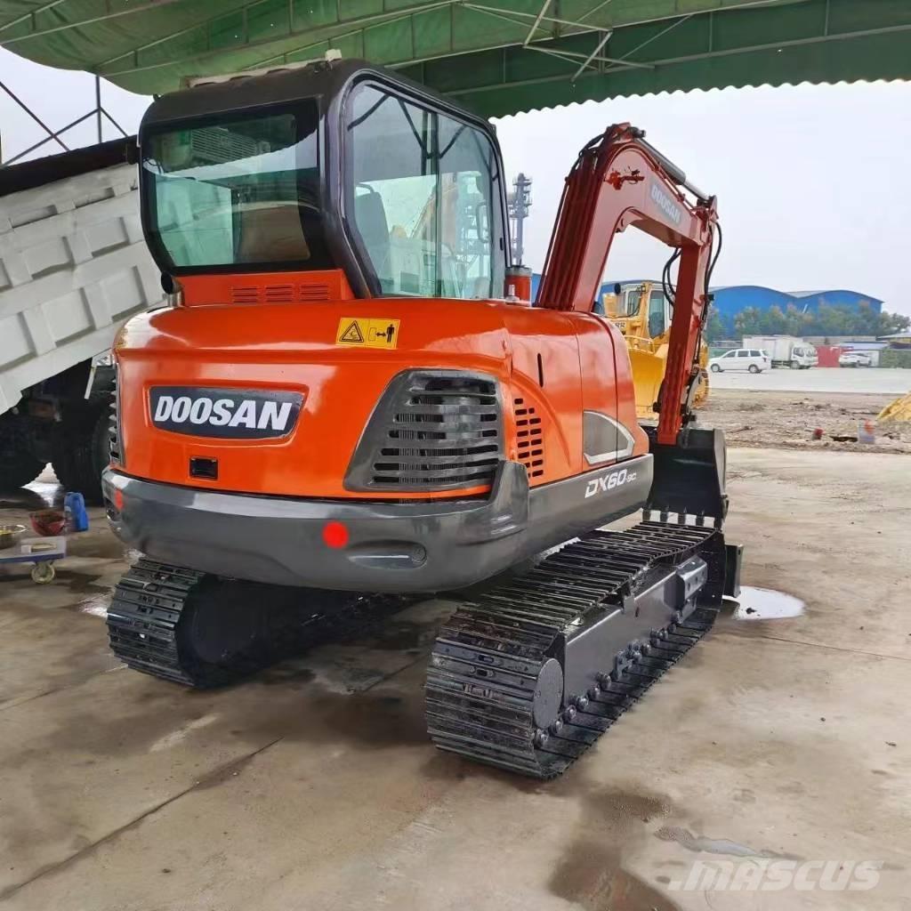 Doosan DX 60 حفارات صغيرة أقل من 7 طن (حفارات صغيرة)