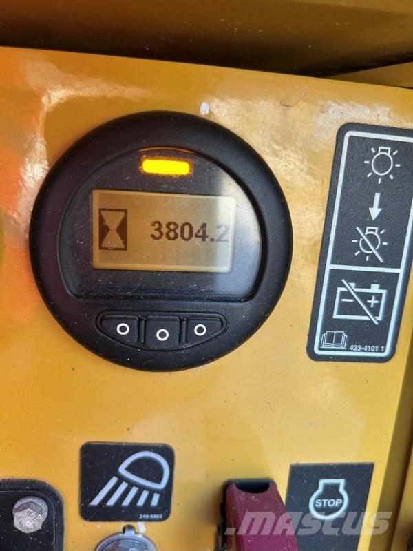 CAT D 6 LGP بلدوزرات مجنزرة