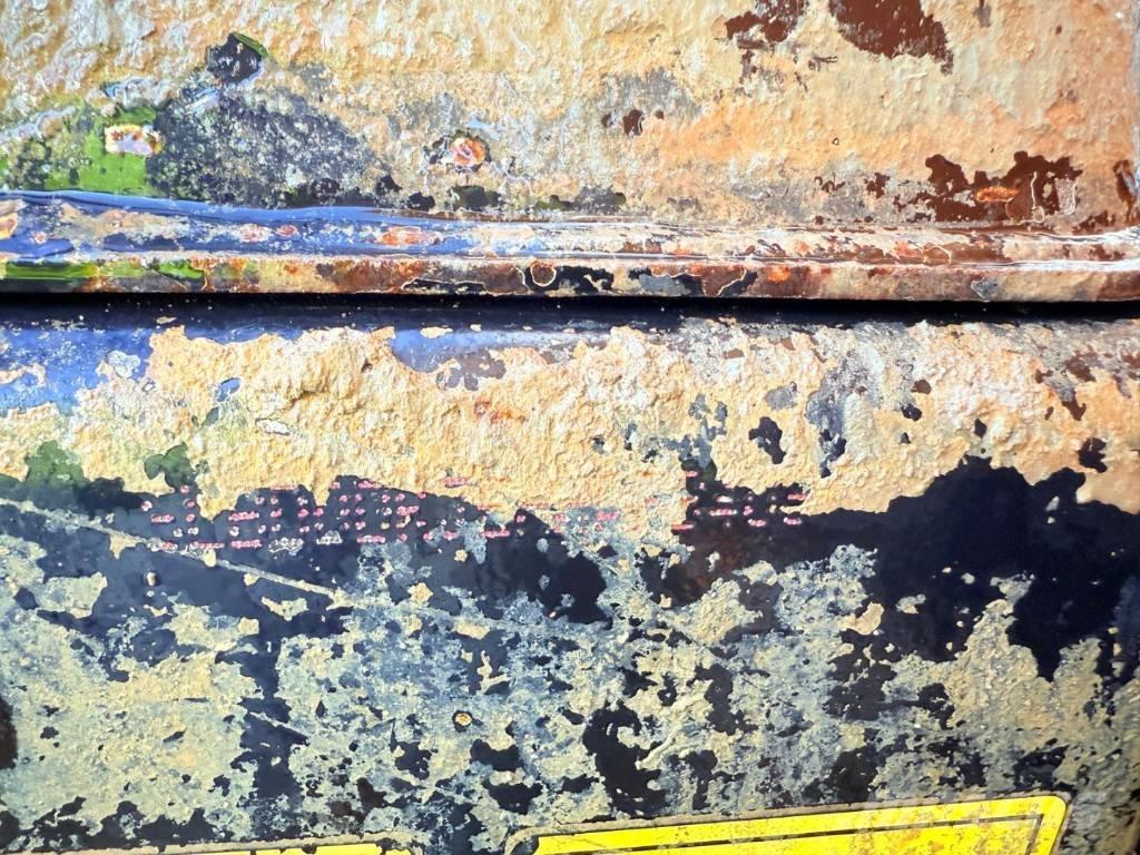 JCB 3TST عربات نقل قلابة للمواقع