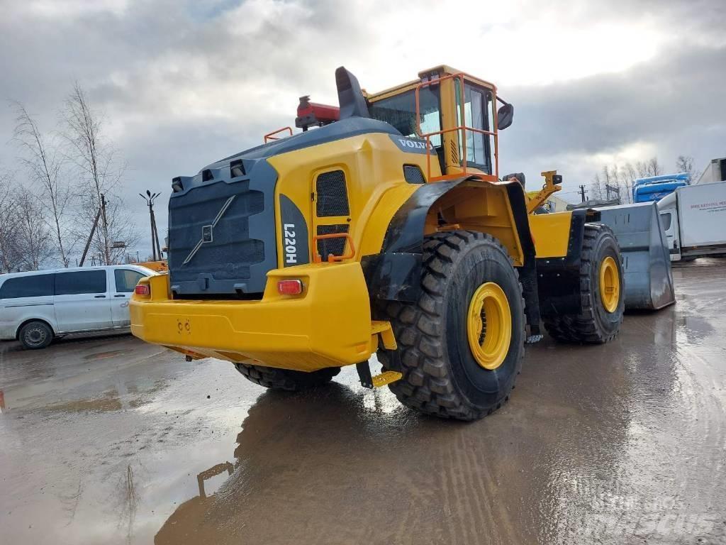 Volvo L 220 H لوادر بعجل
