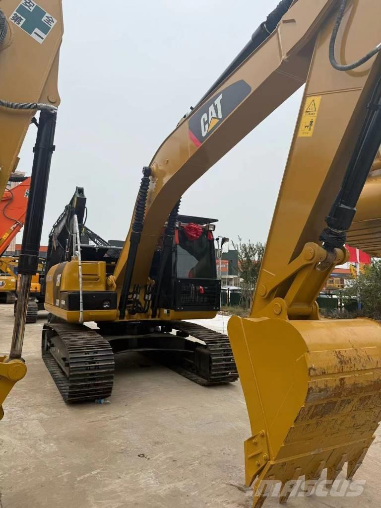 CAT 320 D حفارات زحافة