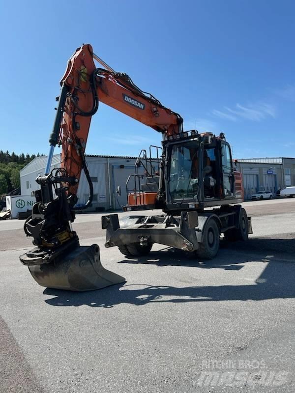 Doosan DX 160 w-5 حفارات بعجل