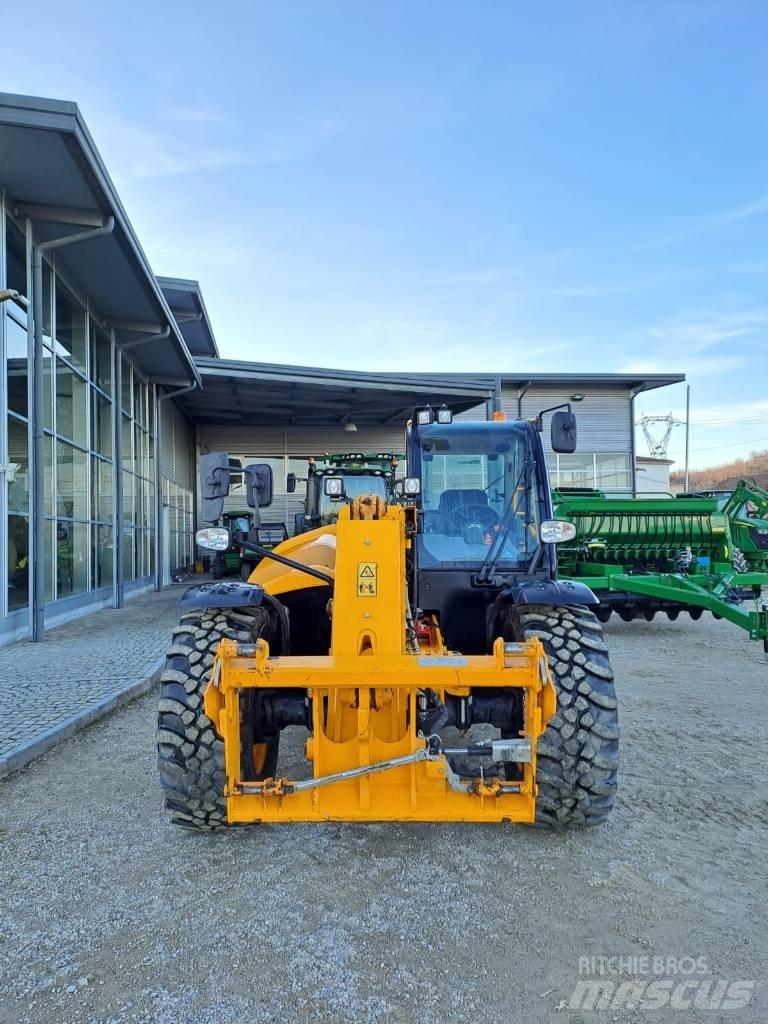 JCB 532-70 مناولات متداخلة