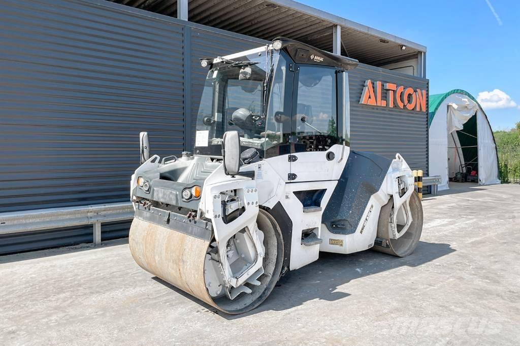 Bomag BW 151 AD-5 مداحل ثنائية الاسطوانة